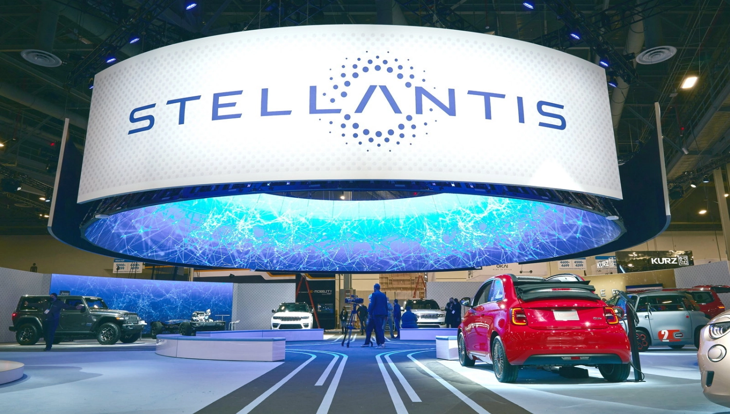 Il CEO di Stellantis fa un passo indietro: La Grande Panda e i modelli Abarth 500 e 600 potrebbero tornare al termico